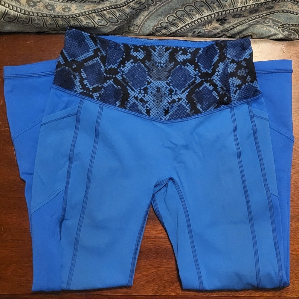 Lululemon all the right places 6 blue